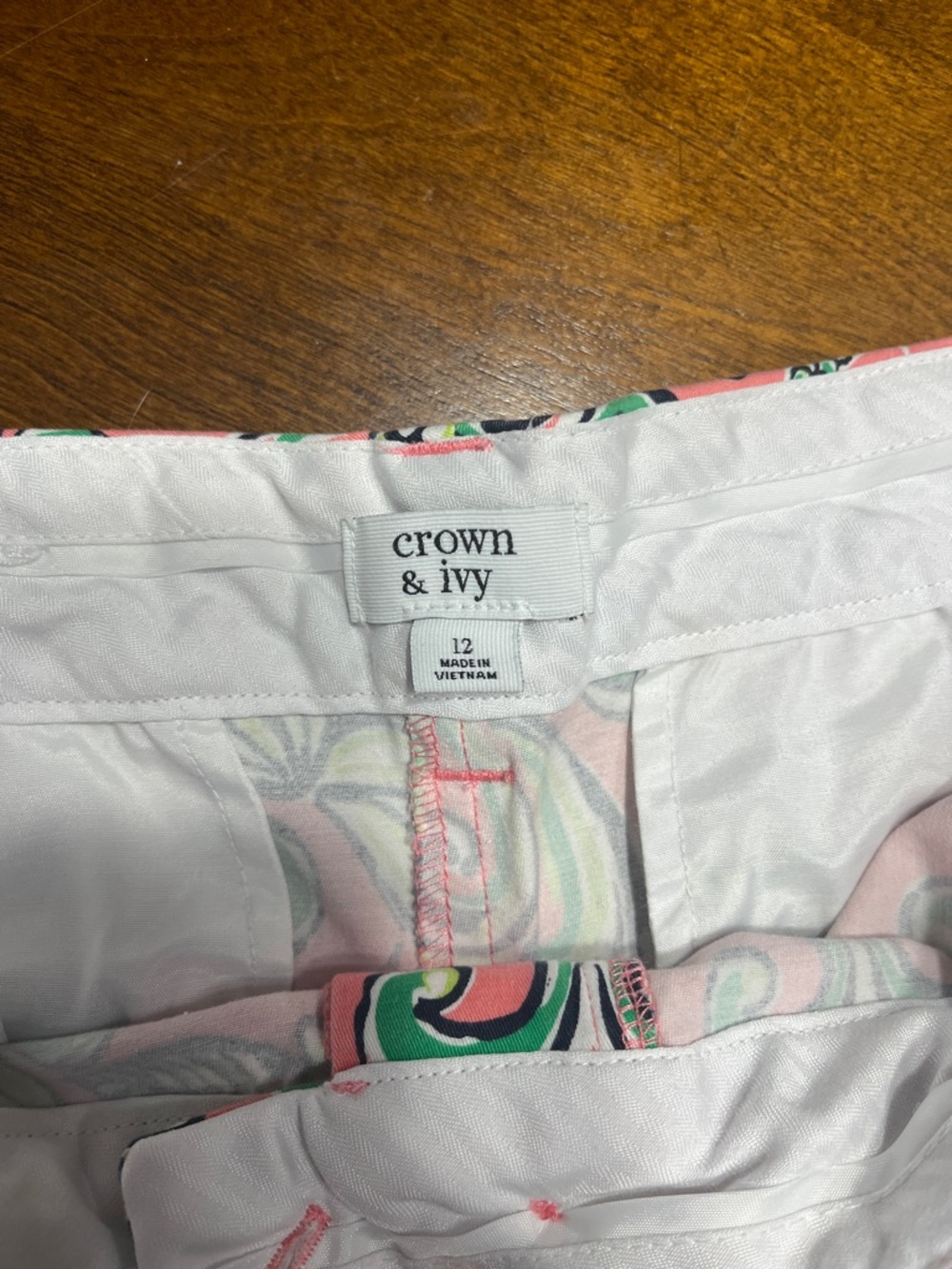 crown & ivy Coral Floral High-Waist Women's Shorts - Picture 2 of 3
